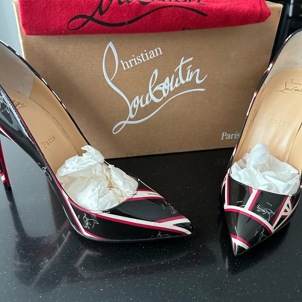 PIGALLE FOLLIES 100 PATENT Christian Louboutin 👠